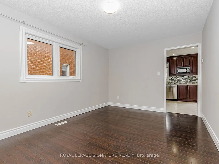 101 Hullrick Dr — Photo 8