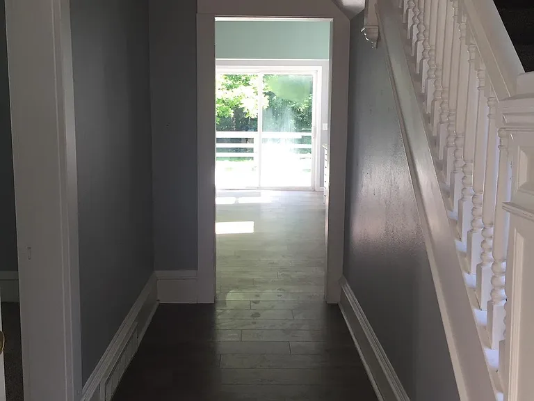 410 E Vasa Ave — Photo 6