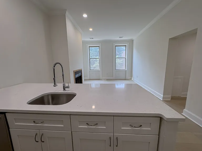 1703 Green St #4 — Photo 13