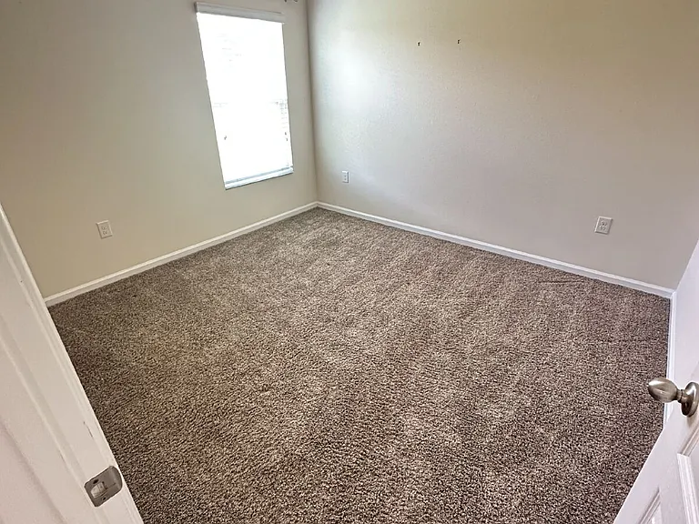 6761 Sandle Dr — Photo 8