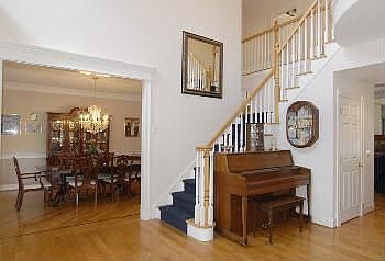 2nd image of 176 Kingswood Dr
