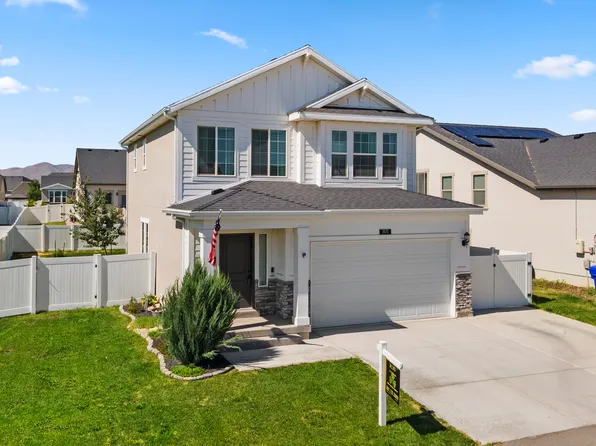 1571 E Erickson Ln, Eagle Mountain, UT 84005