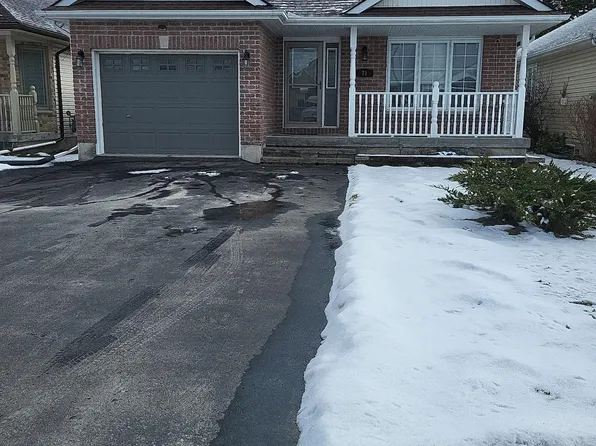 71 Finch Dr, Belleville, ON K8P 5L4