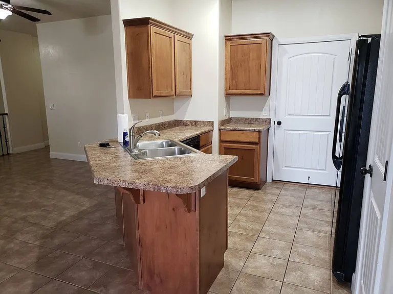 1385 W Clinton Way — Photo 24