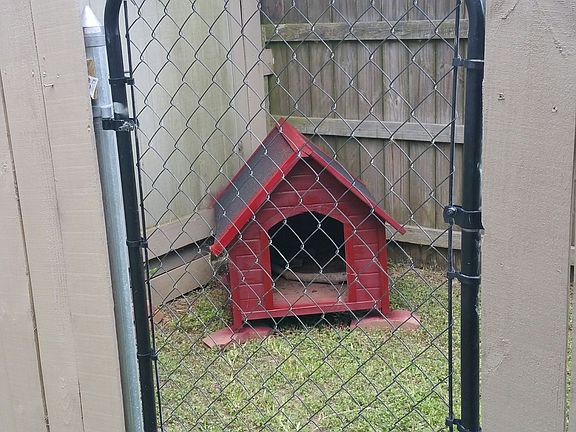 3rd image of 2424 Hedgerose Ln