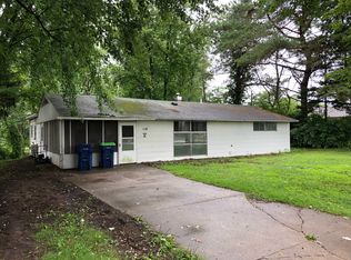 110 W Gloucester Dr, Saginaw, MI 48609