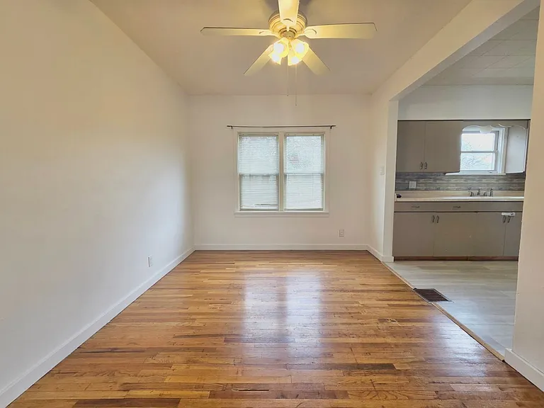 145 N 300 W — Photo 6