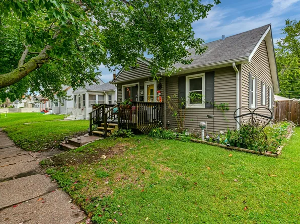 321 S Thornwood Ave, Davenport, IA 52802