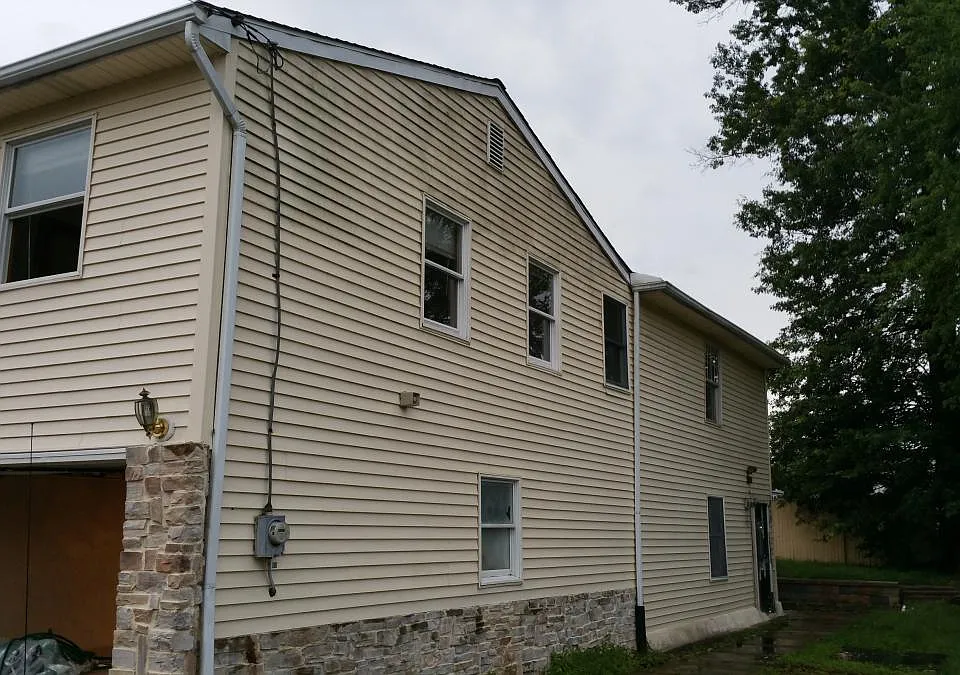 113 Ava Ave