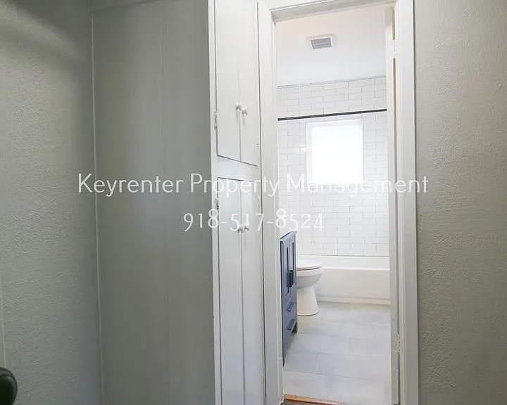 2018 E 12th St Fourplex — Photo 14