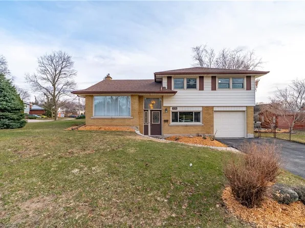 135 Burbank Rd, Kitchener, ON N2B 1E3