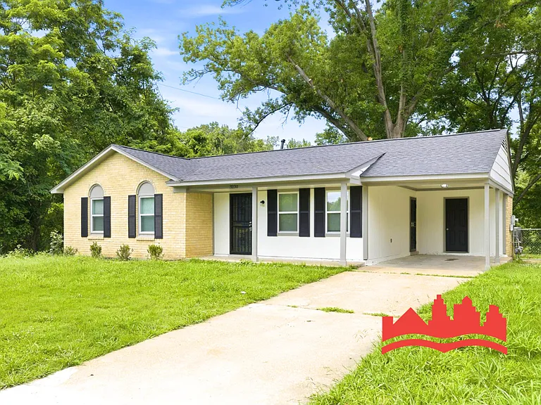 3230 Sweet Springs Dr — Photo 2