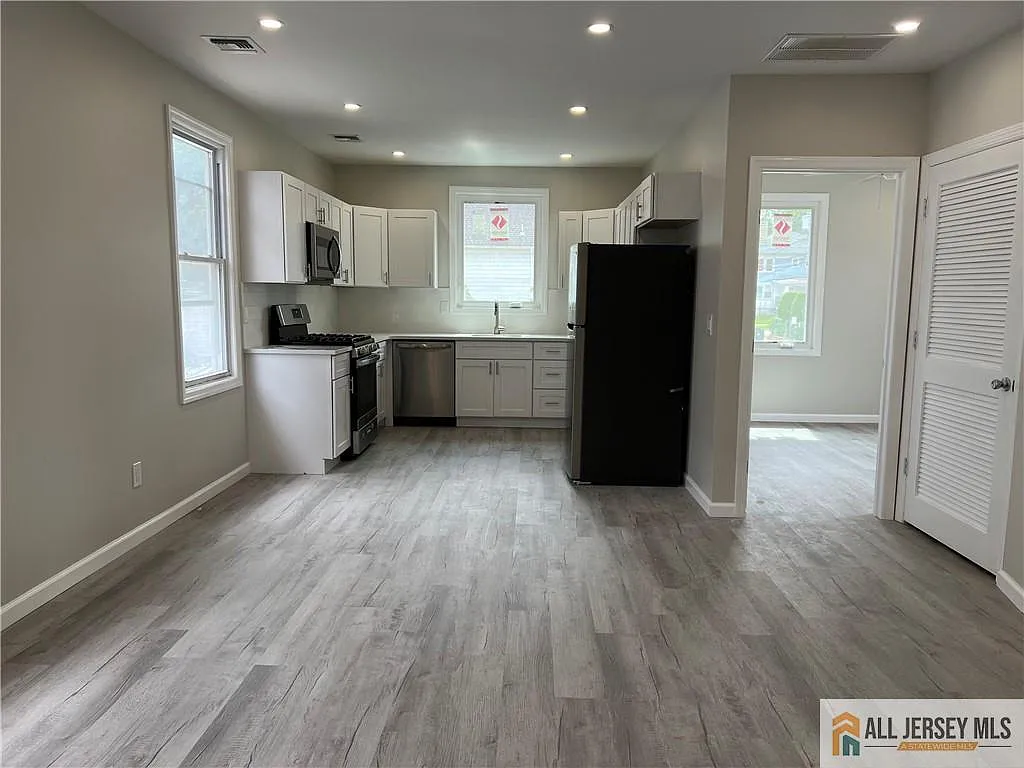 1 bed, 1.0 bath, 520 sqft, $1,900 — Photo 3