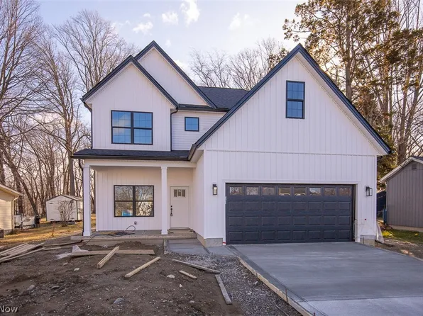 5595 Walnut St, Mentor On The Lake, OH 44060