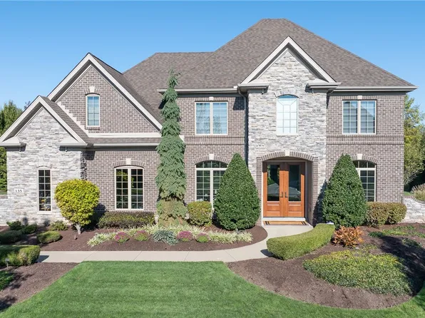 135 Majestic Dr, Mars, PA 16046