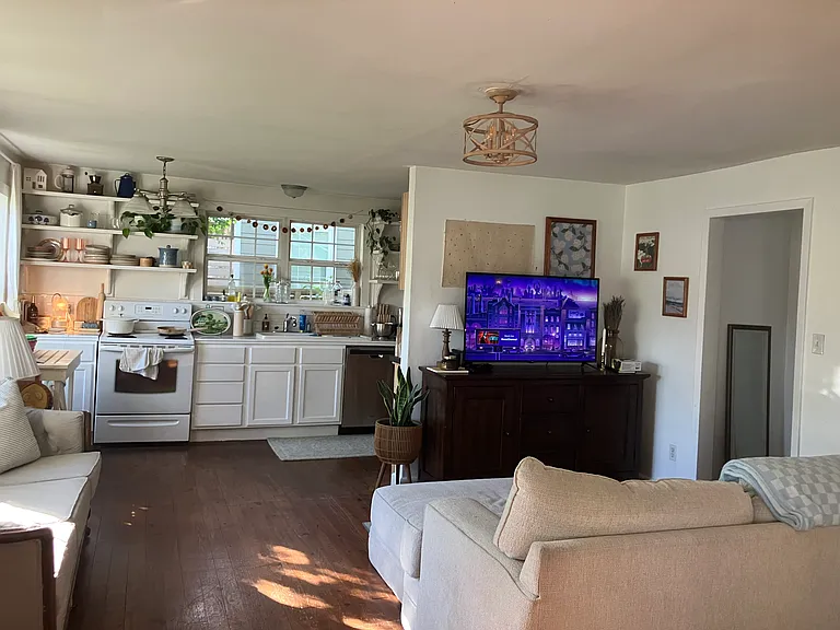 1432 S Van Buren Ave — Photo 4