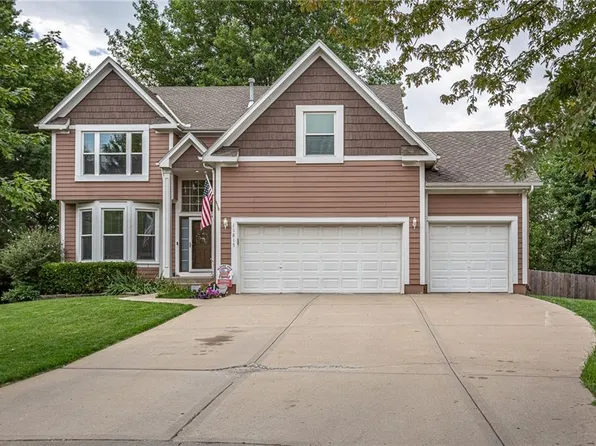 11815 W 132nd Ter, Overland Park, KS 66213