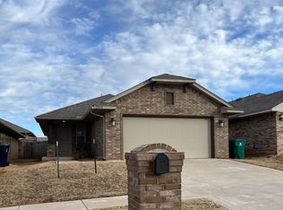 19804 Barrister Cir, Edmond, OK 73012