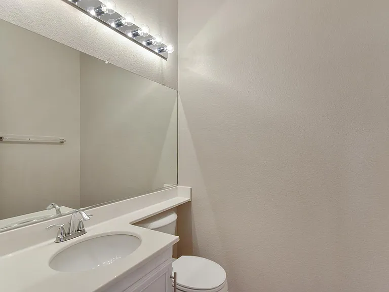 9535 Scottville Ct — Photo 11