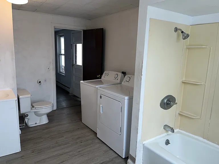 734 4th Ave #3 — Photo 4