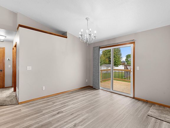 5th image of 919 N Bahnson Ave
