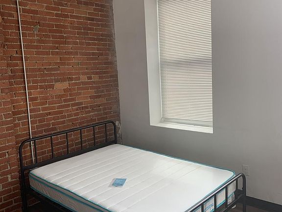 3rd image of 221 Washington St #2