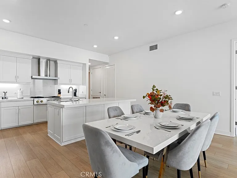 2602 Rivington — Photo 7