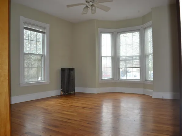 11 Frederic St APT 1, Portland, ME 04102