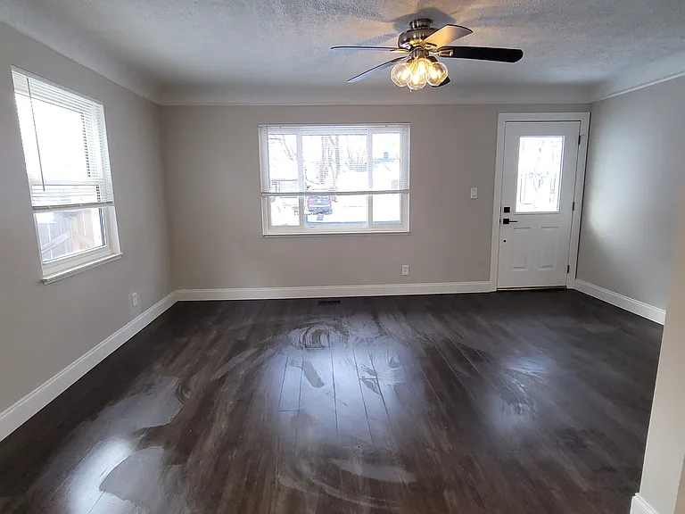 23092 Pilgrim Ave — Photo 3