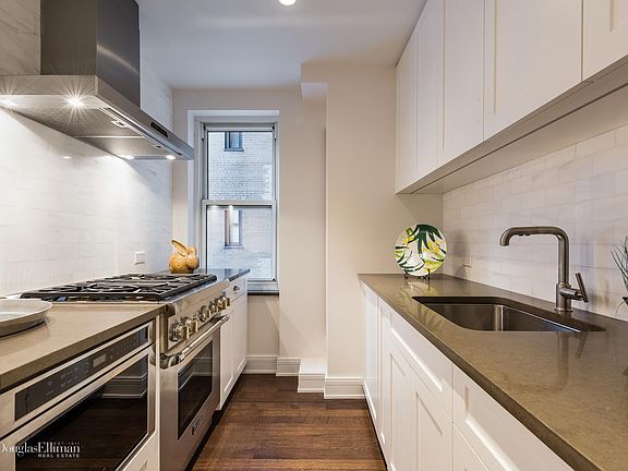4th image of 170 E 77th St APT 3B