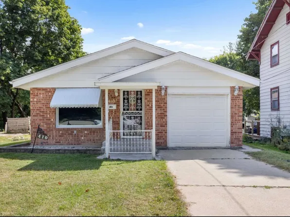 410 Foster Ave, Rockford, IL 61102
