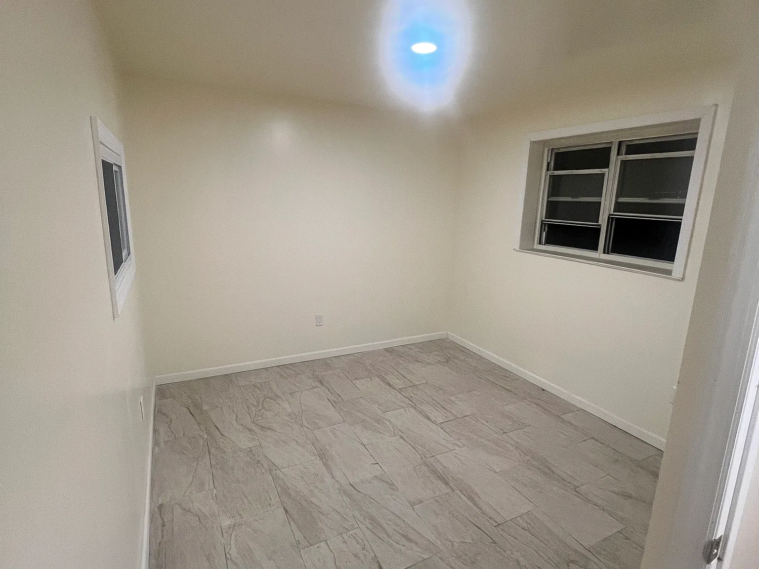 2 bed, 750 sqft, $2,000 — Photo 3