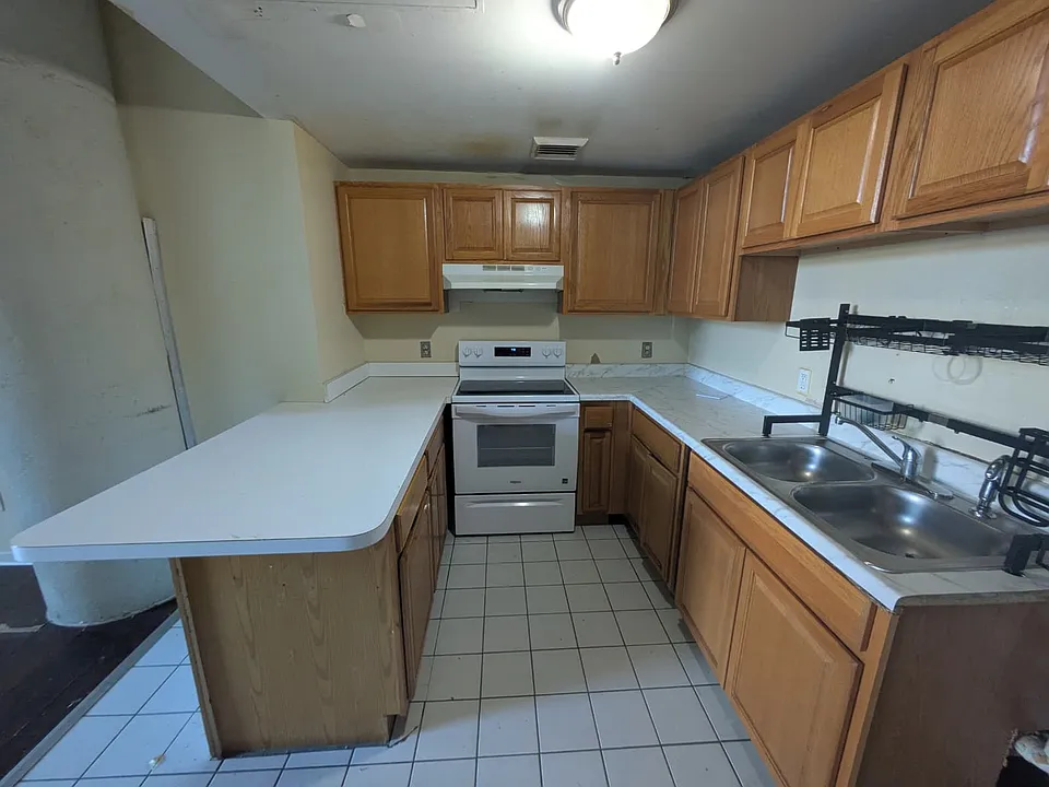 275 Chapel St #1J
