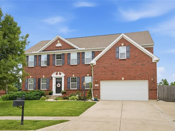 9415 Oak Brook Dr, Centerville, OH 45458