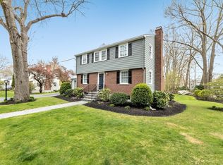 140 Colwell Dr, Dedham, MA 02026
