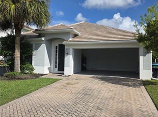 2461 Sutherland Ct, Cape Coral, FL 33991