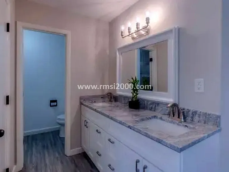 10813 Lowe St NE — Photo 8