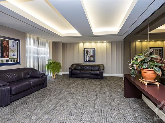 3rd image of 333 Chapel St #303