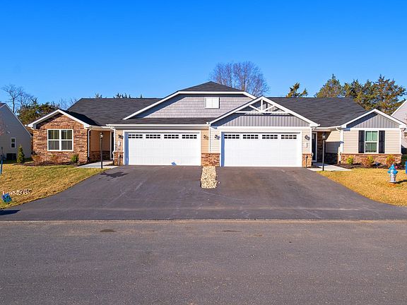 2nd image of 33 S Peak Dr