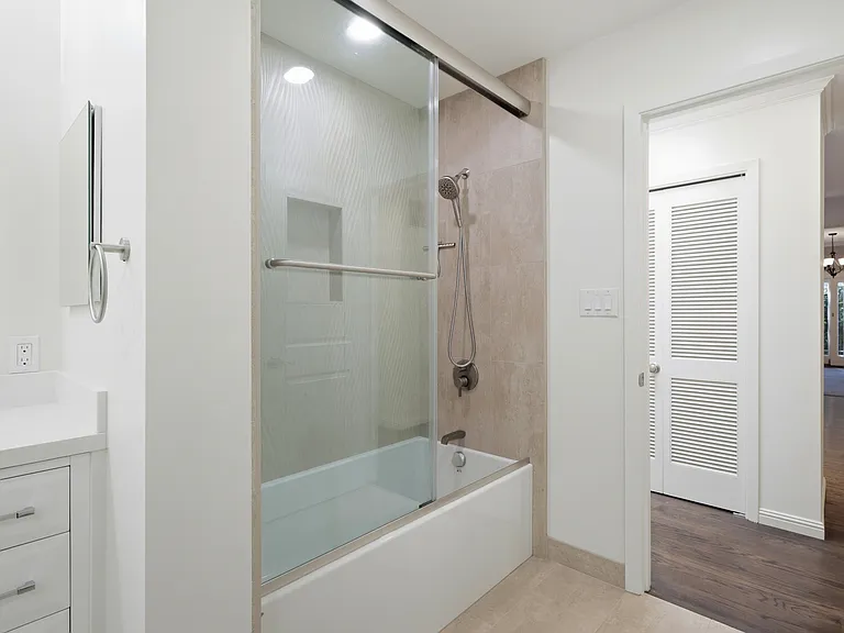 1265 Vancouver Ave — Photo 28