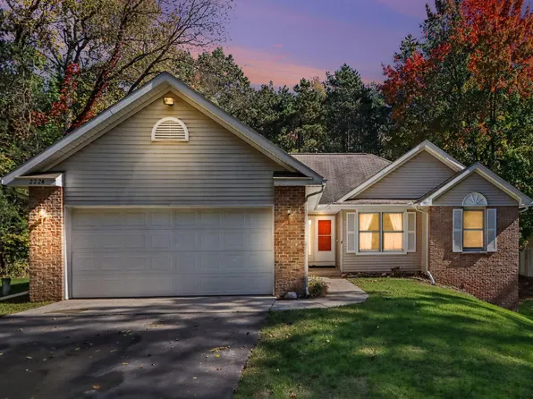 2224 N 38th St, Augusta, MI 49012