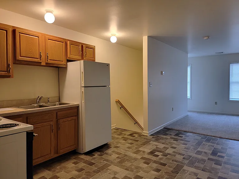 185 Tom Ave #C — Photo 6