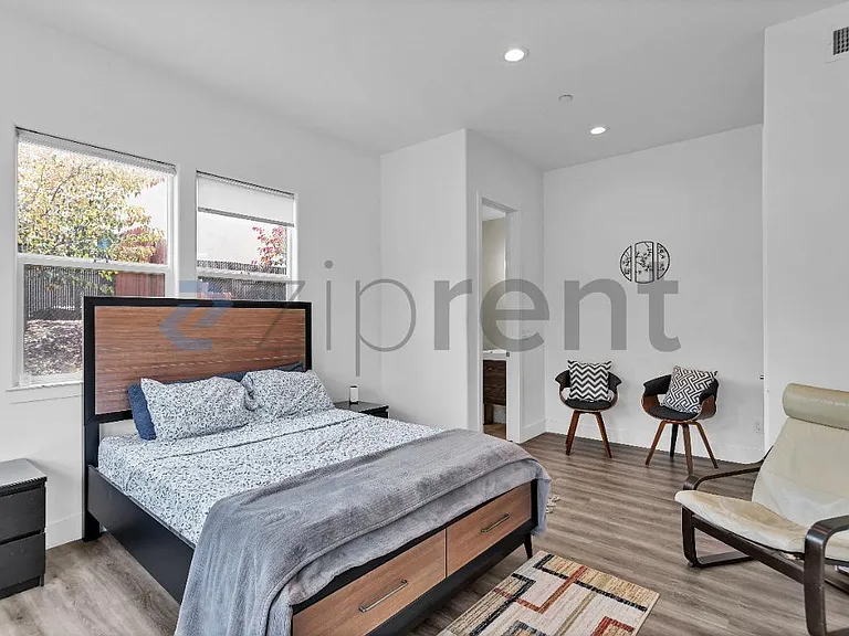 1109 Palisade St — Photo 9