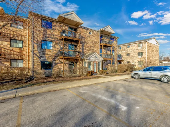 2215 W Nichols Rd #21C, Arlington Heights, IL 60004