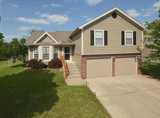 14623 Shamrock Way, Smithville, MO 64089