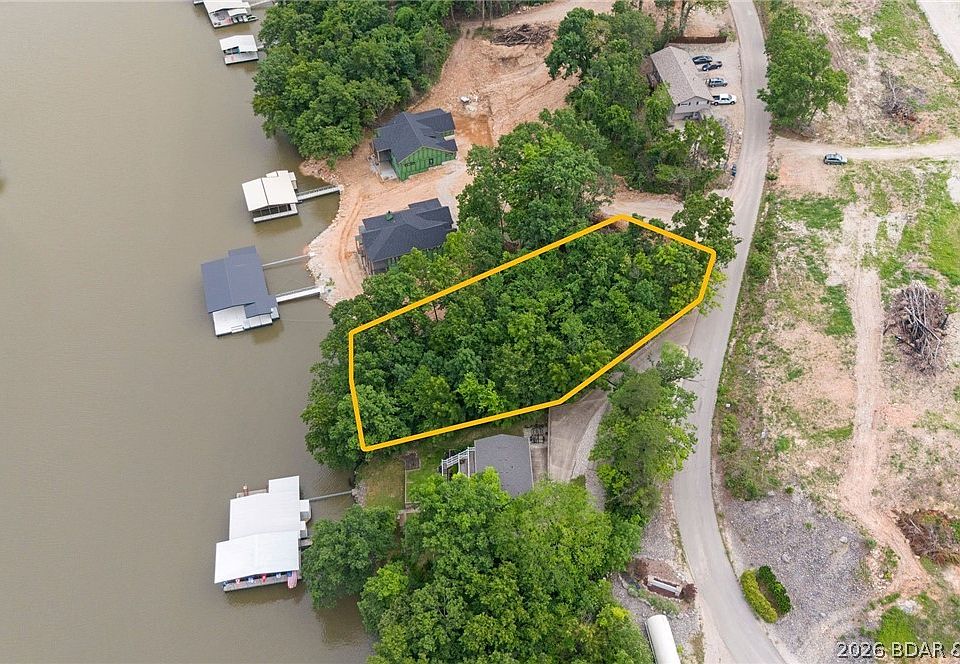 1st image of 5 Pershing Dr