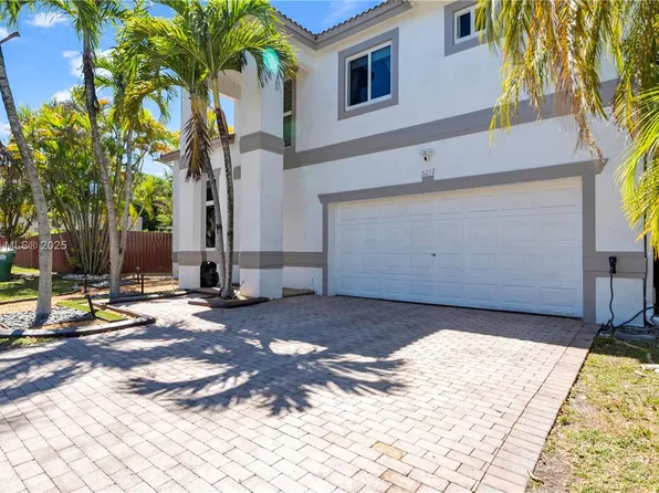 5212 NW 108th Pl, Doral, FL 33178