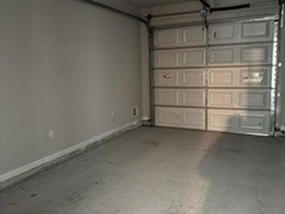 5th image of 2824 S Roth Ave