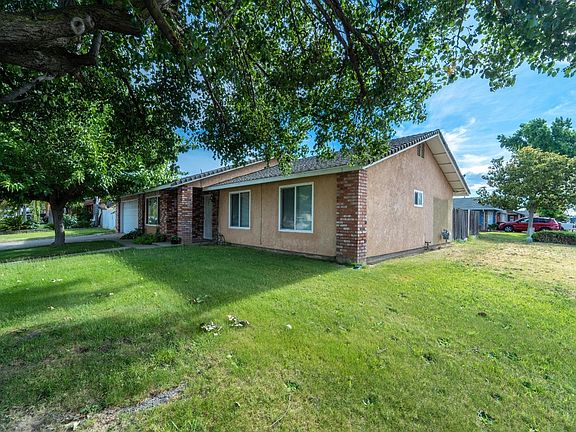 4th image of 821 Cadillac Dr