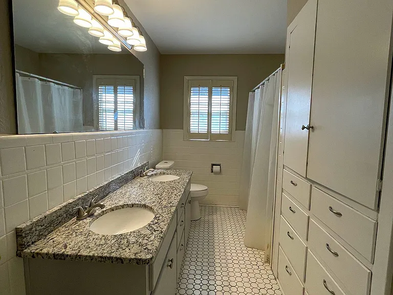 1004 Cottonwood St — Photo 15